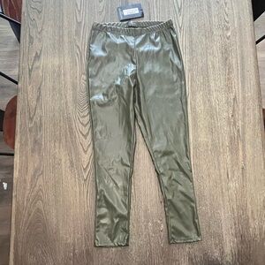 NWT PrettyLittleThing Khaki Faux Leather High Waist Cropped Trouser Green Size 4